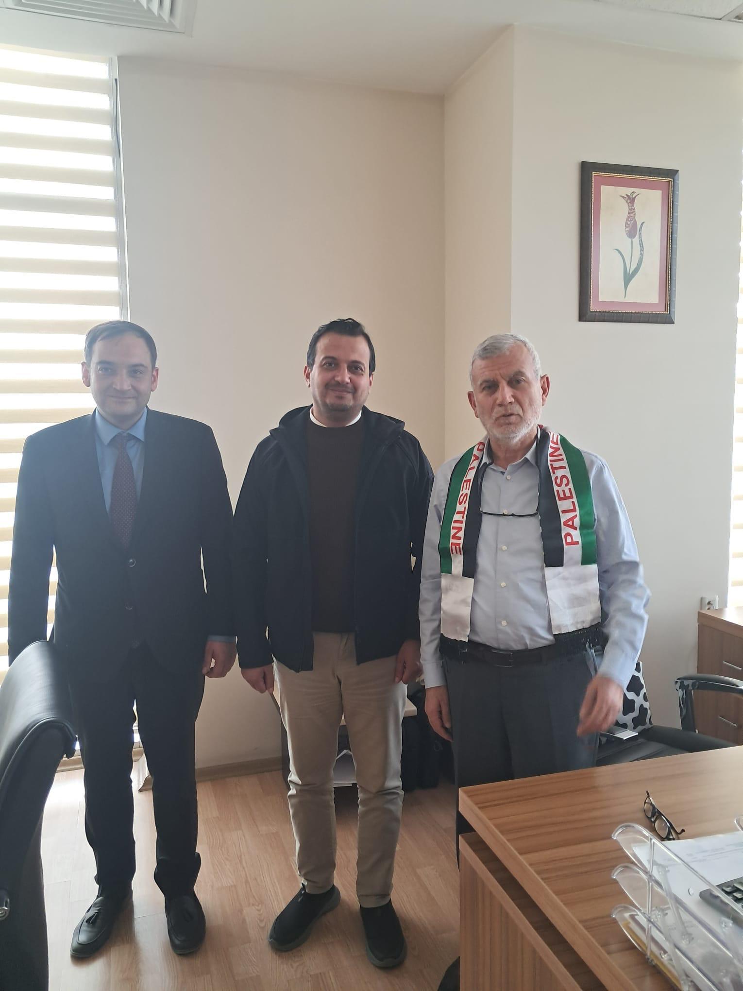لقاء مؤسسي يدعم القضية الفلسطينية